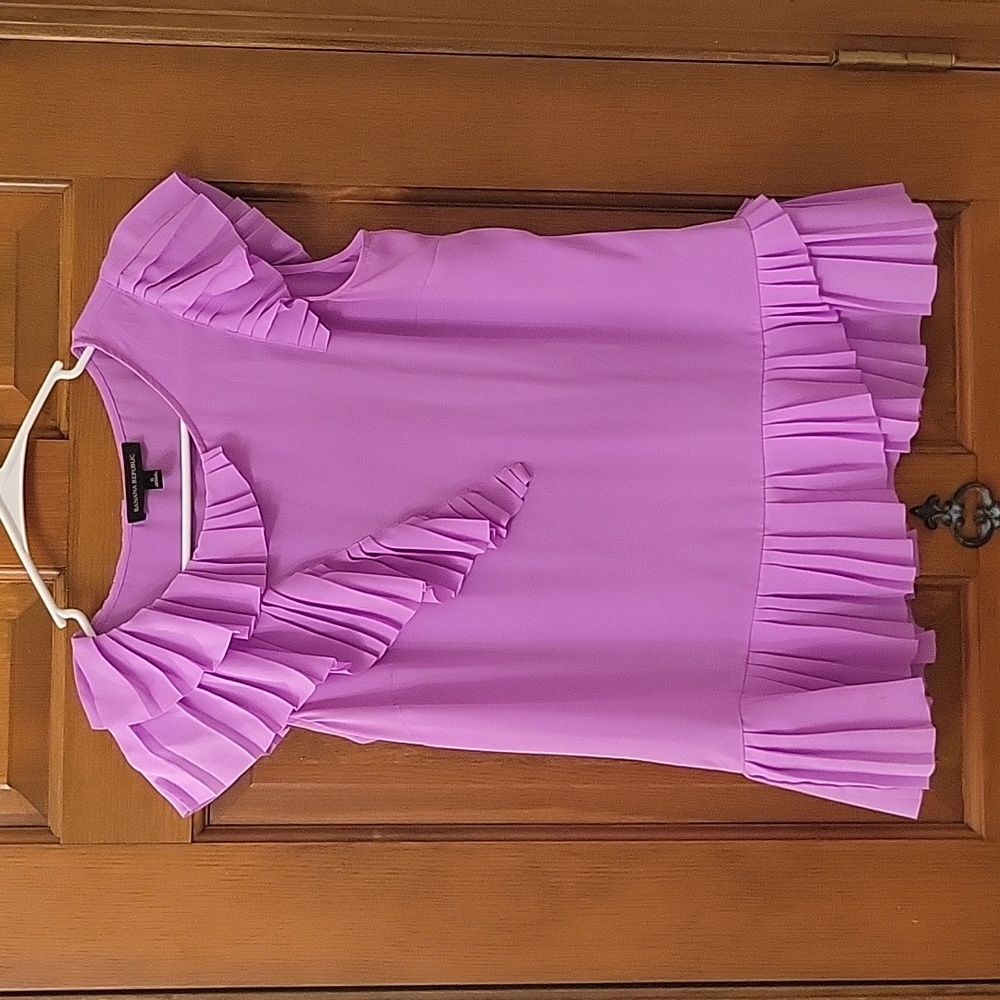Banana Republic Beautiful Pinkish Purple Flowy S Blouse